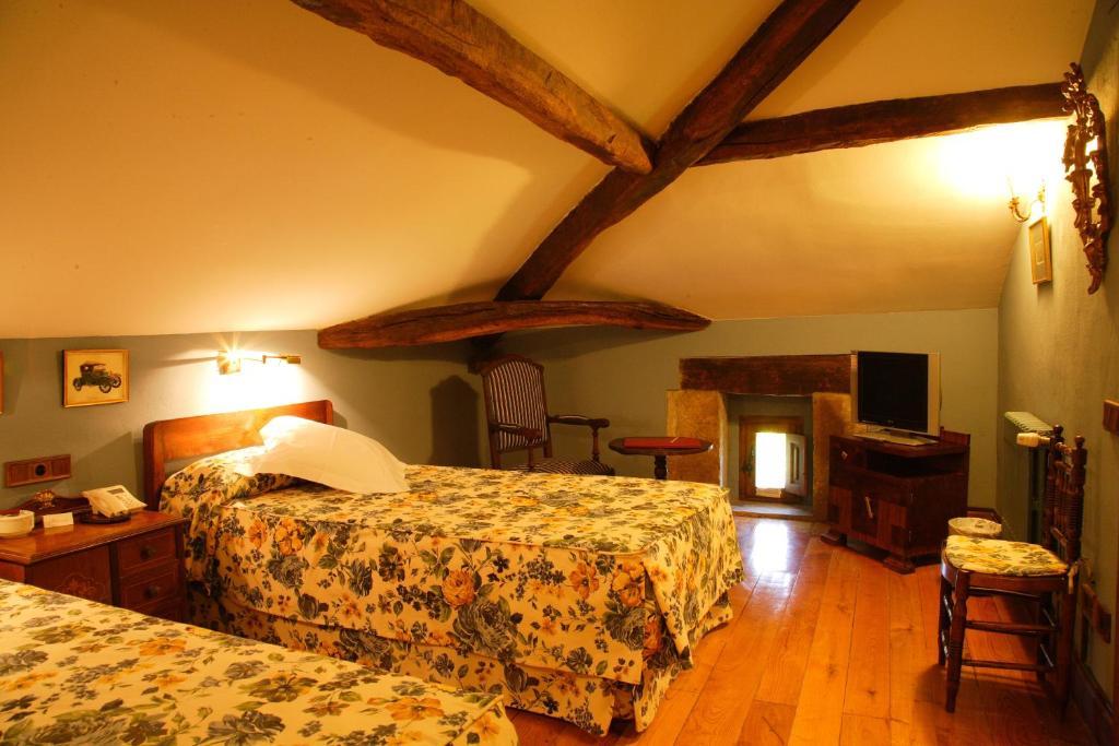 Posada La Torre de La Quintana Liendo Habitación foto